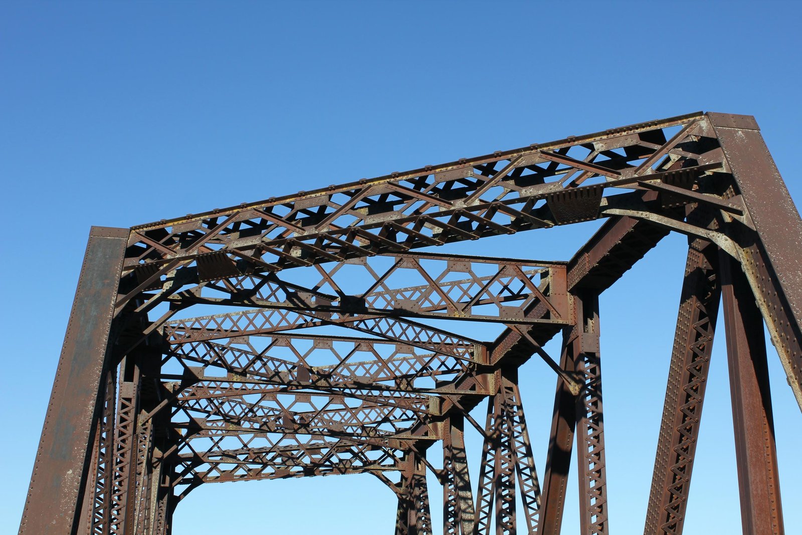 Portal bracing, east span (span #1)